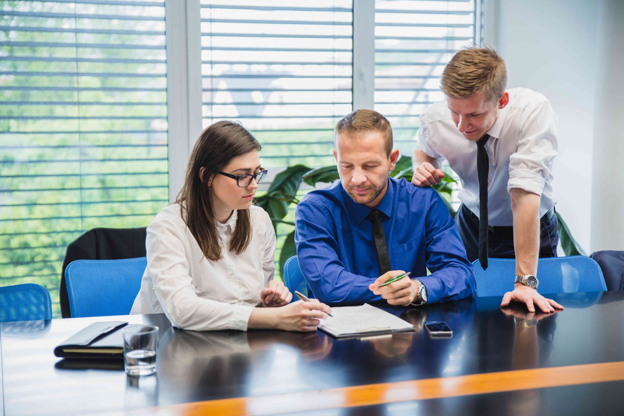 How Different Industries Approach Insurance Claims Management: A Cross-Sector Comparison