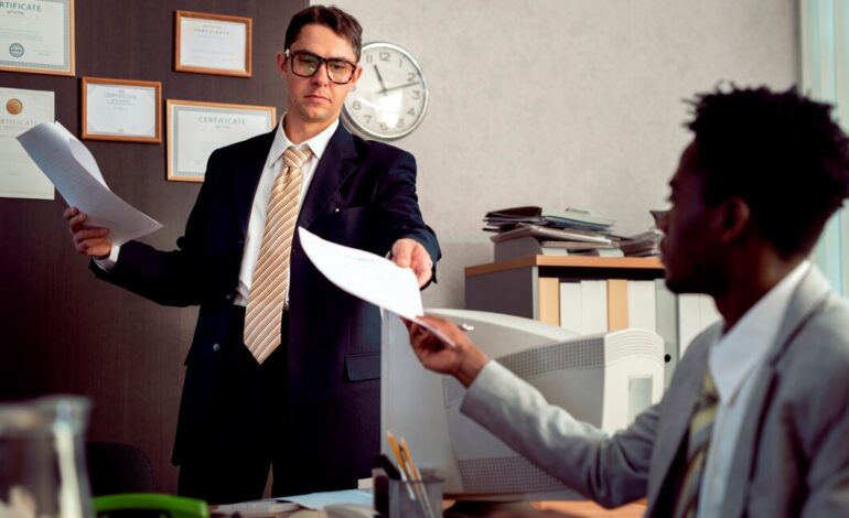 When to Hire an Advocate in Dubai for Corporate Investigations